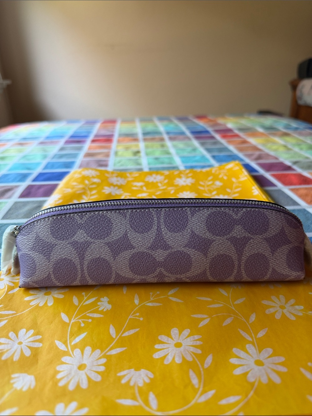 💜✏️💜 COACH PENCIL CASE IN SIGNATURE CANVAS 💜✏️💜 SILVER/IRIS 💜✏️💜 NWT 💜✏️💜